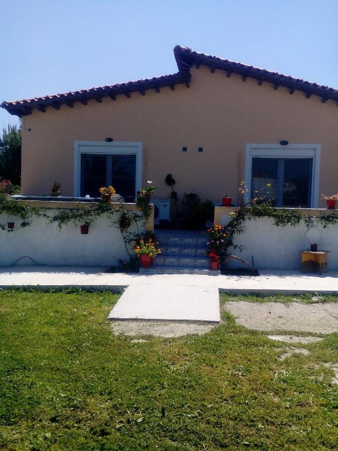 Studios Στουσ Πυργουσ Θερμησ Mytilíni Exteriör bild